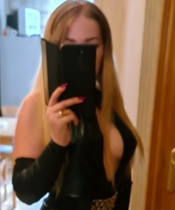У меня есть все, чтобы доставить тебе незабываемое наслаждение 😏💋. В Москве я уже несколько лет и точно знаю как удовлетворить мужчину. Со мной ты сможешь расслабиться и испытать весь спектр наслаждений - классический секс, оральные ласки, анальный секс, эротический массаж и многое другое. Взгляни на мои фото и оцени мои изумительные формы. Мои клиенты всегда остаются довольными и возвращаются ко мне снова и снова. Жду тебя, чтобы сделать наши сексуальные фантазии реальностью. Только реальные эмоции, только удовольствие ❤️😉. Жанна